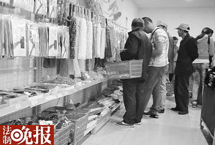 黑旅行社陷阱曝光 不額外交錢不準(zhǔn)上車，旅游亂象何時休